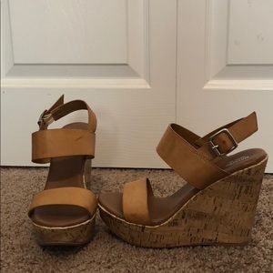 Mossimo supply wedges size 7 1/2